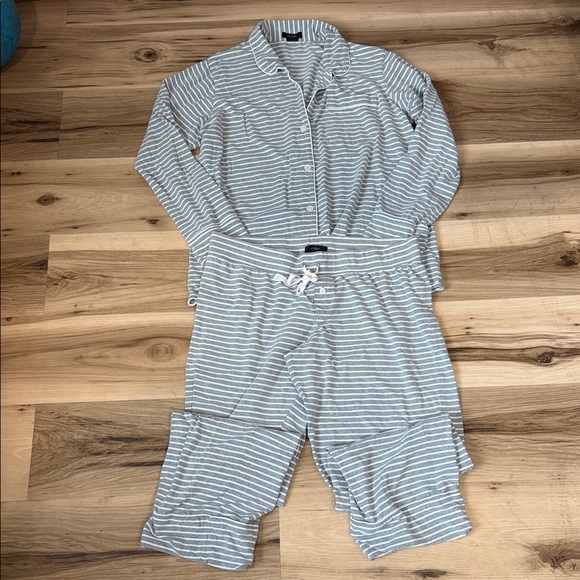 J. Crew Other - J. Crew Women's Gray and White Striped Pajama Set